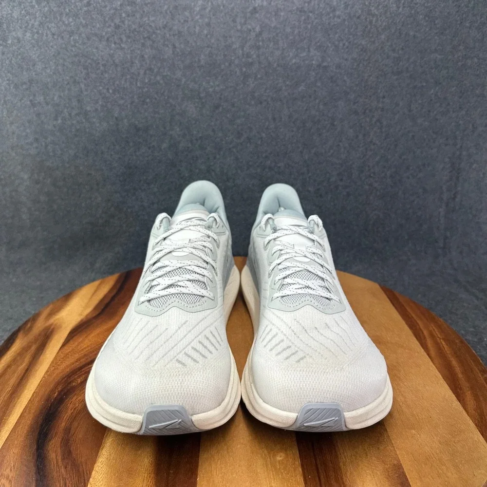 Altra Mens Sz 11.5 Experience Form Running Training Shoes Gray White Barely Worn